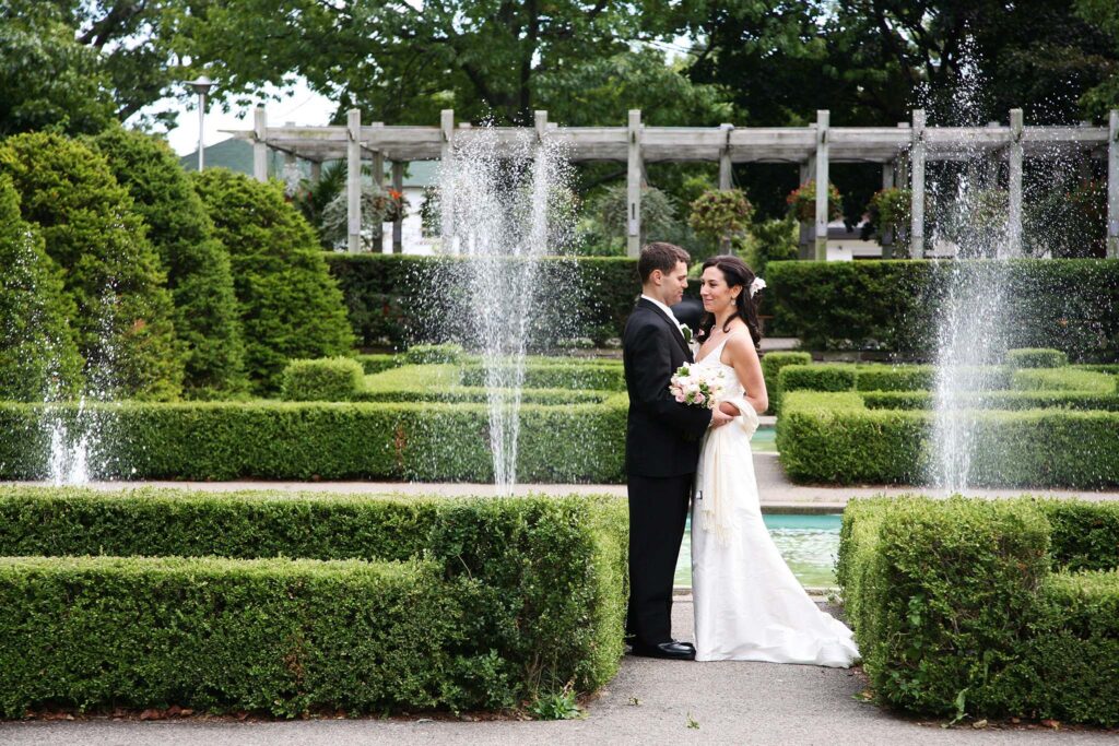 Bride and Groom in High Park | Toronto Wedding Photographer | Maya Kovacheva